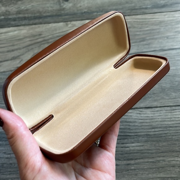 Longvhamp Paris Sunglasses Case - Picture 3 of 3